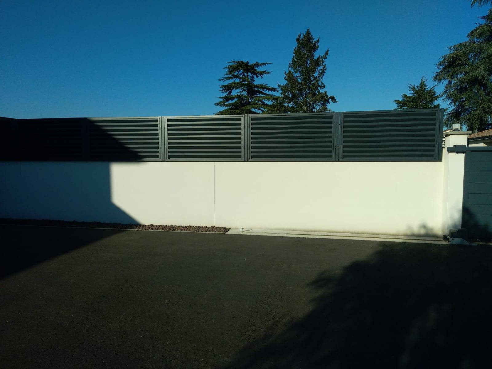 Réhausse de cloture dans un pavillon près de Bordeaux