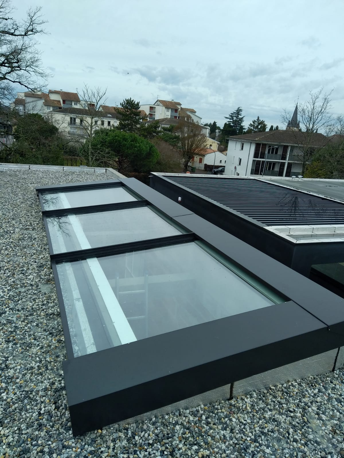 Verrière en aluminium sur un bâtiment neuf à Bordeaux
