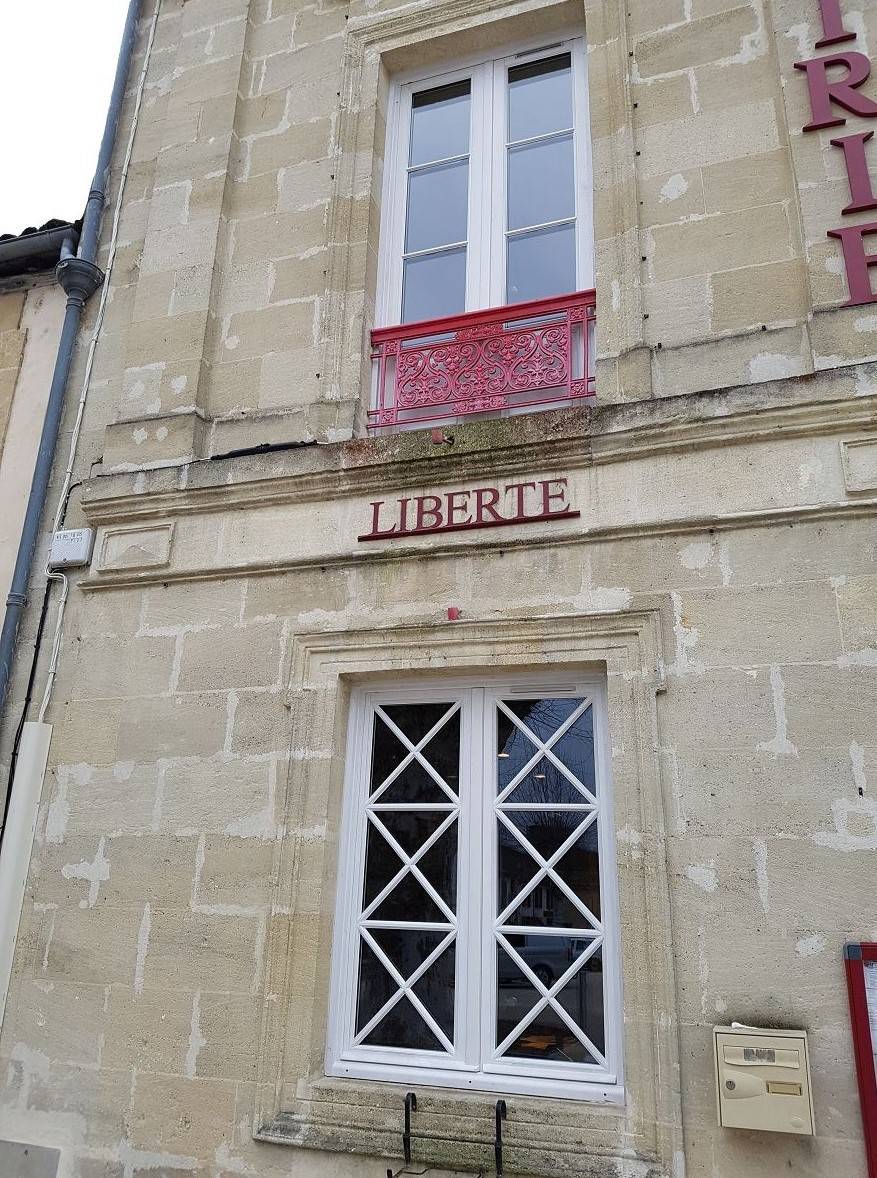 Menuiseries bois sur mesure à La Réole