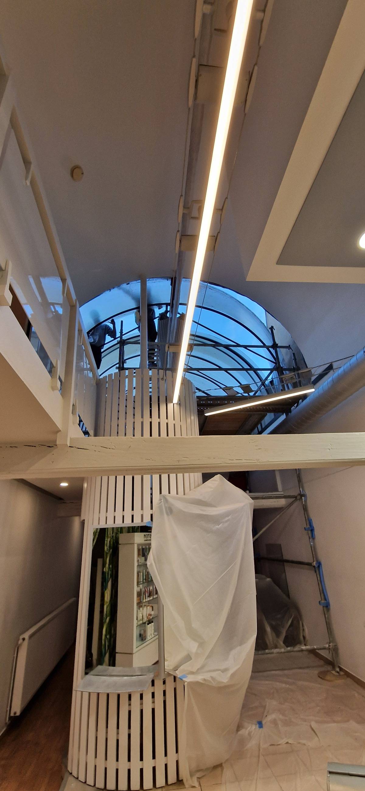 Dome en polycarbonate dans une salon de coiffure à Bazas