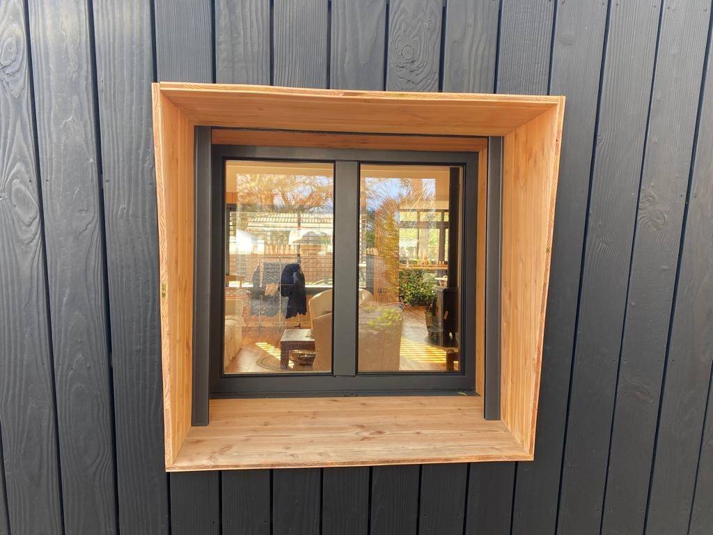 Meneuiserie sur mesure en aluminium pour une maison à Andernos