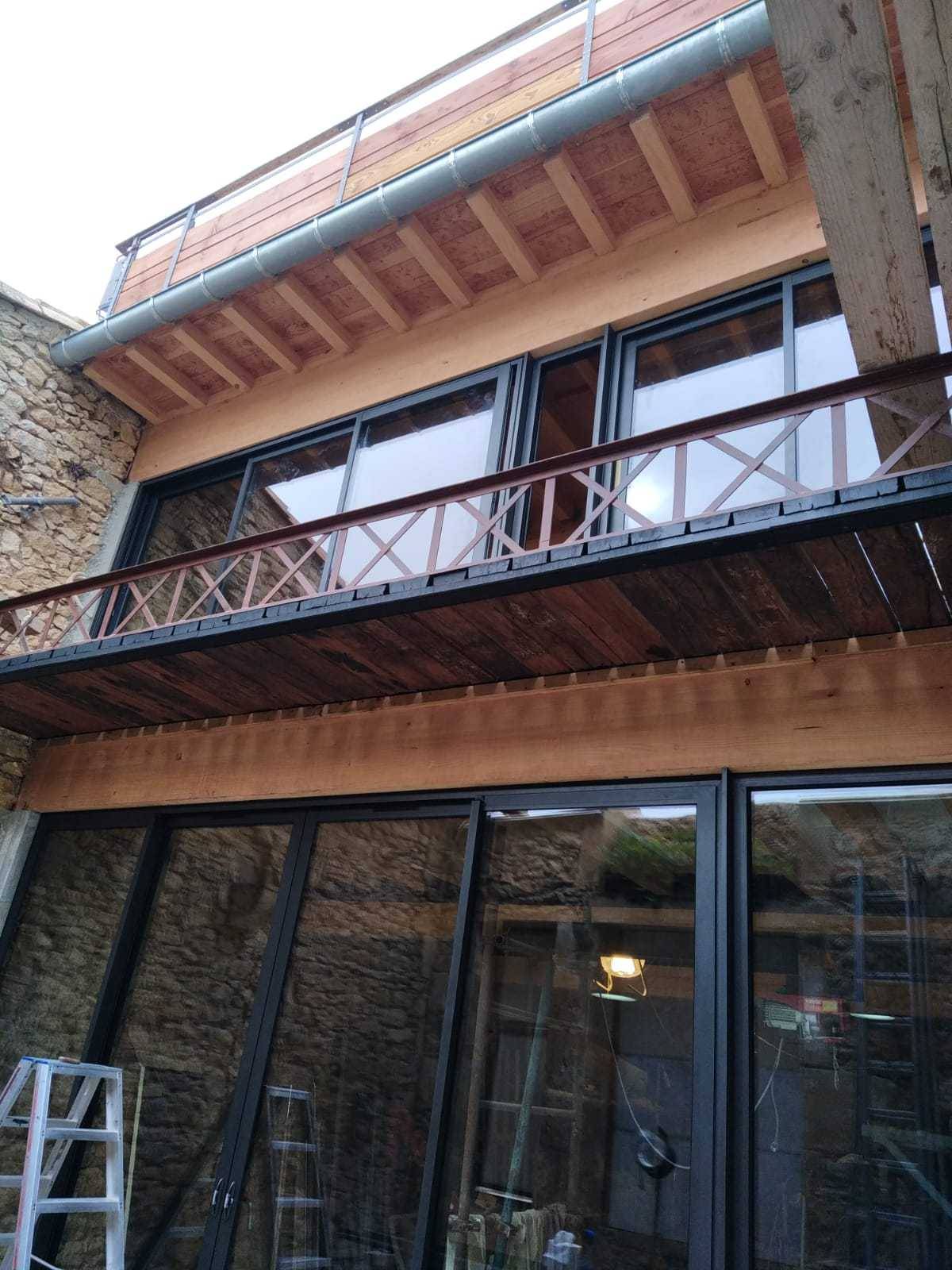 Grandes baies vitrées coulissantes pour une échoppe en Sud Gironde