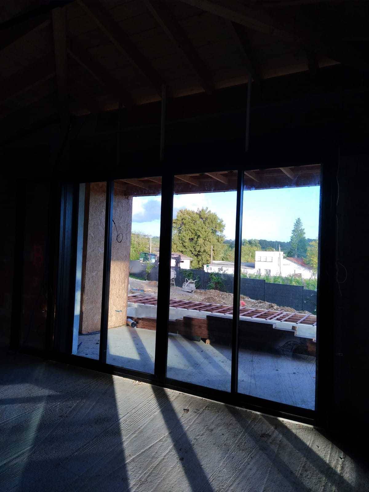 Chantier à Capian : Une extension de maison avec des menuiseries sur mesure