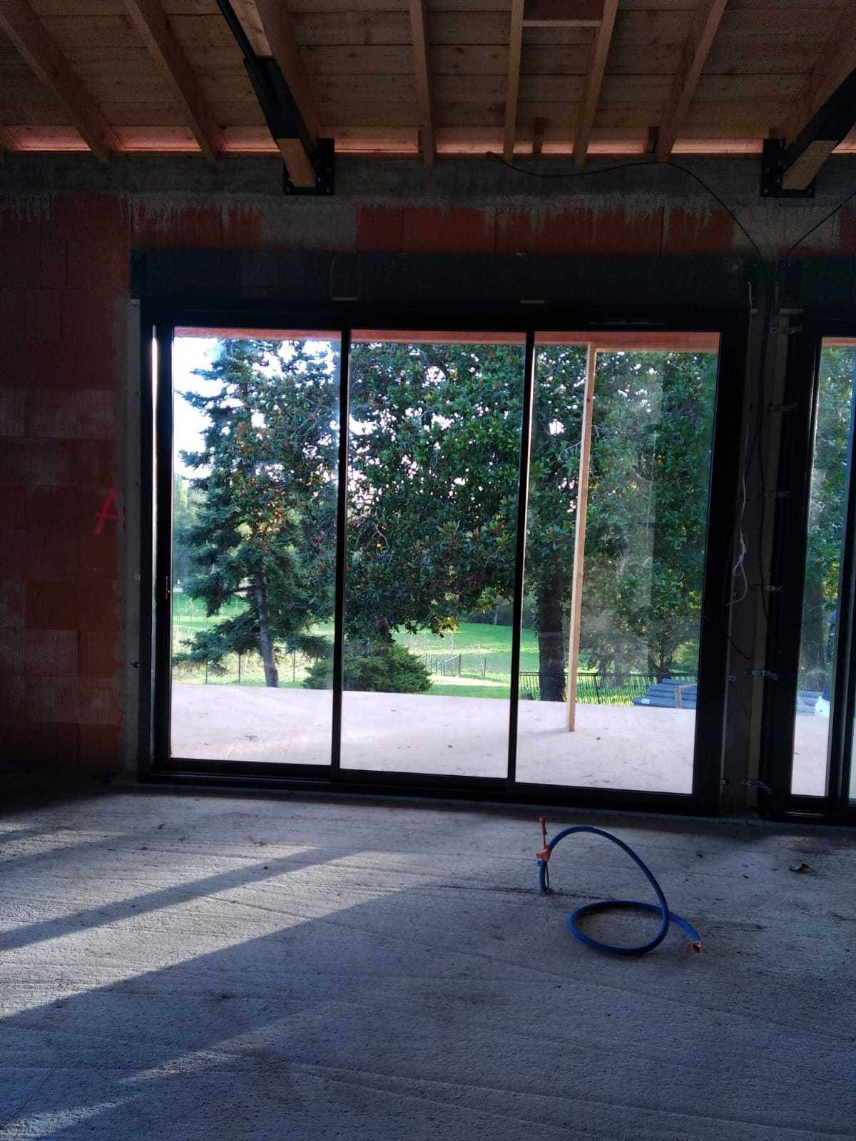 Chantier à Capian : Une extension de maison avec des menuiseries sur mesure