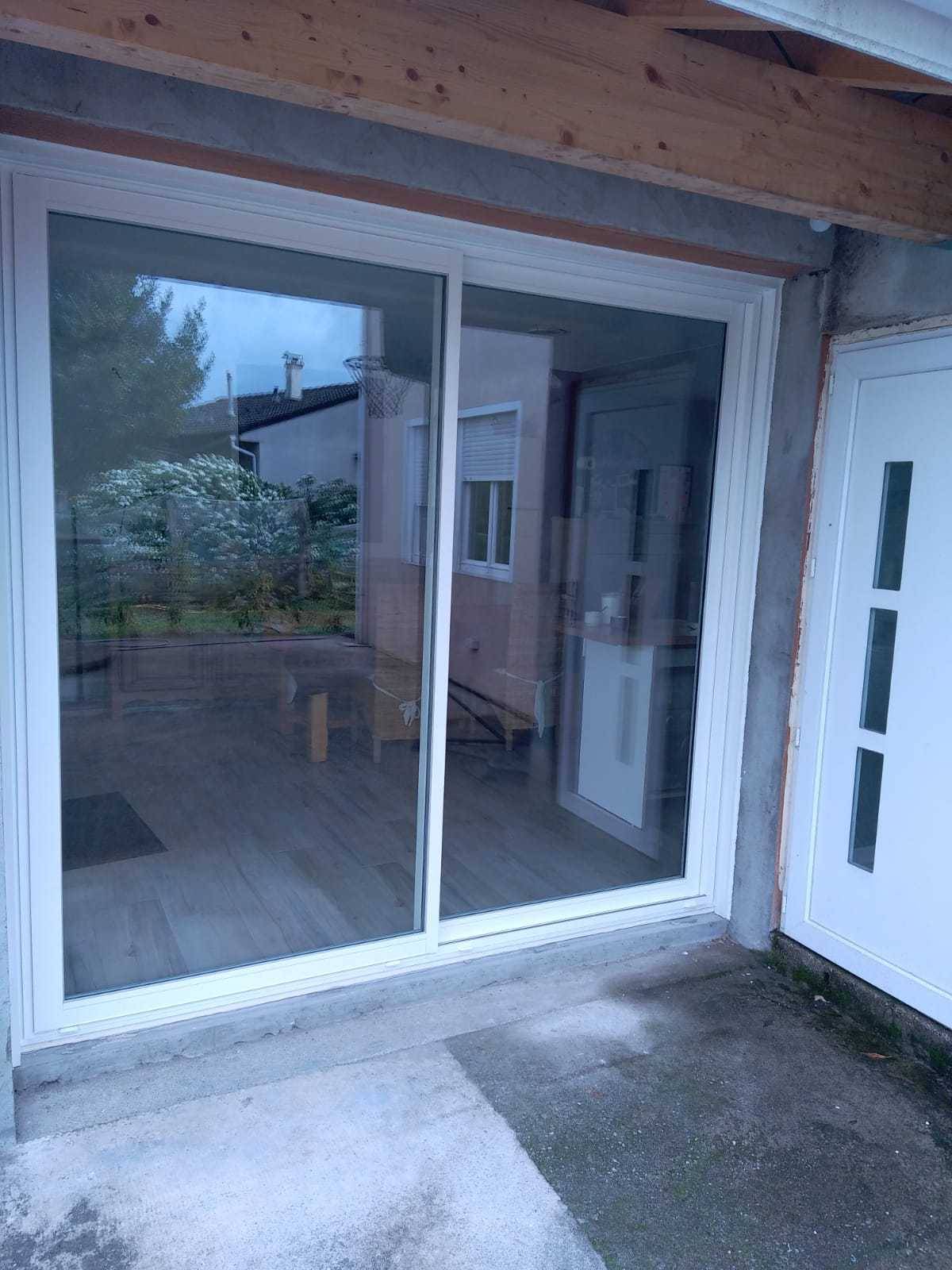 Ensemble de menuiserie coulissante aluminium sur mesure à Bordeaux Mérignac