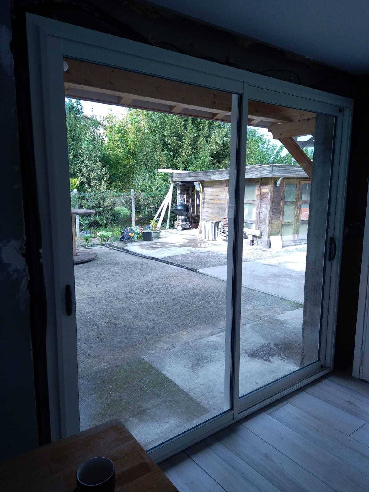 Ensemble de menuiserie coulissante aluminium sur mesure à Bordeaux Mérignac