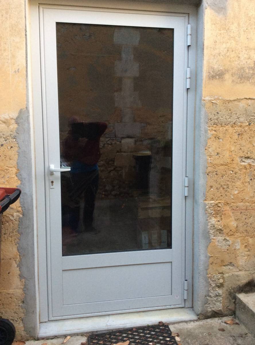 porte avec vitrage anti effraction en sud gironde