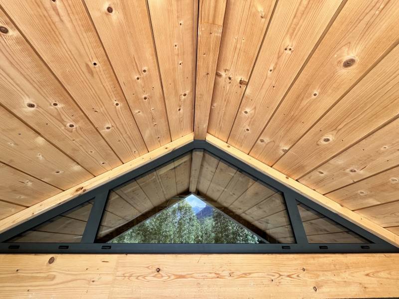 Création d'une porte double avec imposte fixe dans un camping à Gavarnie