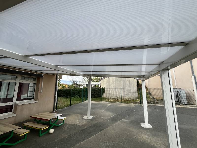 Création d’un carport sur-mesure pour une école en Sud Gironde
