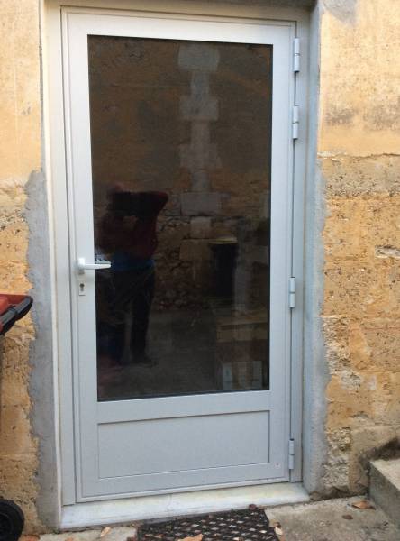 porte avec vitrage anti effraction en sud gironde
