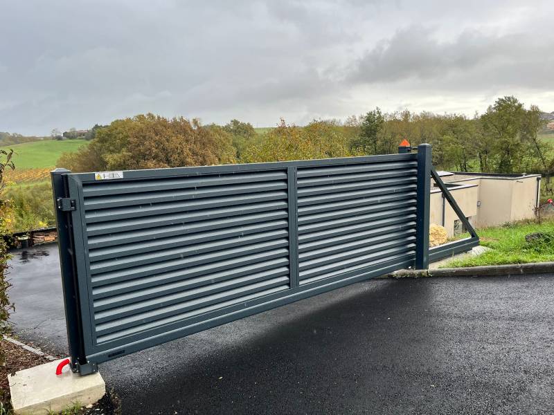 Portail autoportant Le Pian sur Garonne
